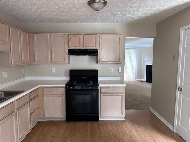 908 Vintage Pointe Drive, Lawrenceville, GA 30044