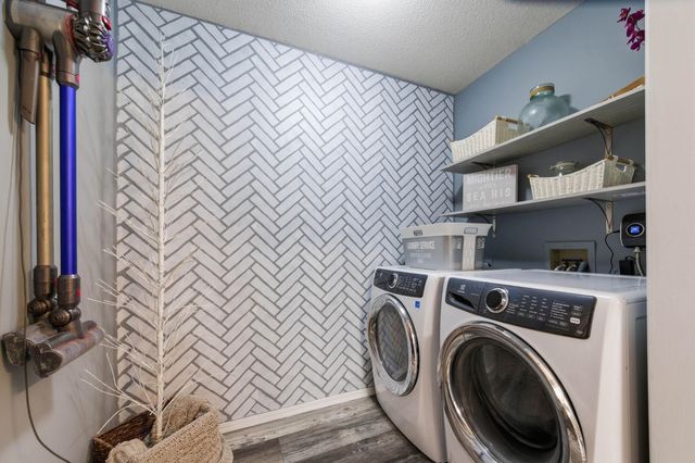 1936 N Grace Avenue Ct, Andover, KS 67002