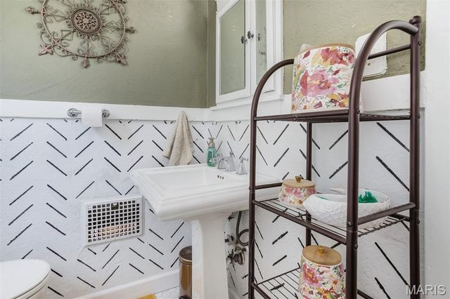 6432 Wanda Avenue, St Louis, MO 63116