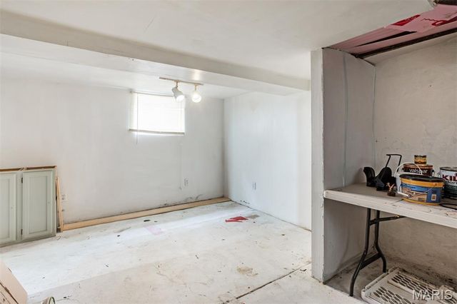 6432 Wanda Avenue, St Louis, MO 63116