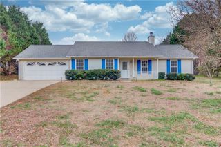 49 Stoneview Drive, Hoschton, GA 30548