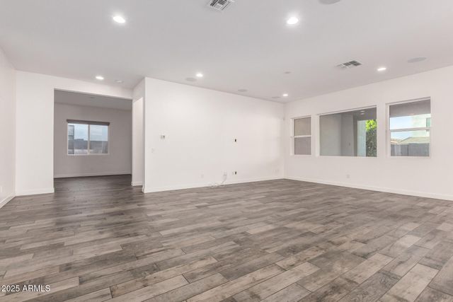 1136 E LA MIRADA Drive, Phoenix, AZ 85042