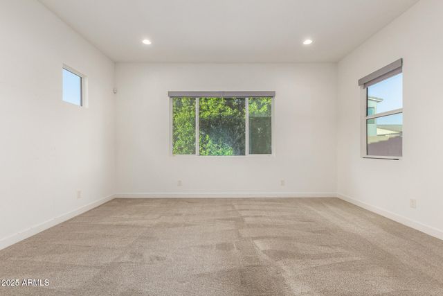 1136 E LA MIRADA Drive, Phoenix, AZ 85042