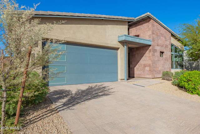 1136 E LA MIRADA Drive, Phoenix, AZ 85042