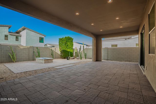 1136 E LA MIRADA Drive, Phoenix, AZ 85042