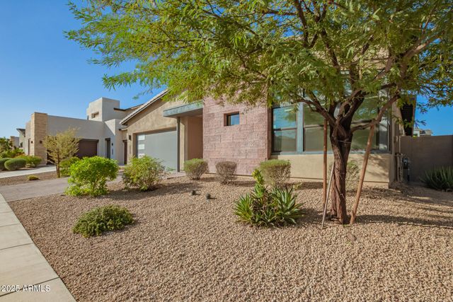 1136 E LA MIRADA Drive, Phoenix, AZ 85042