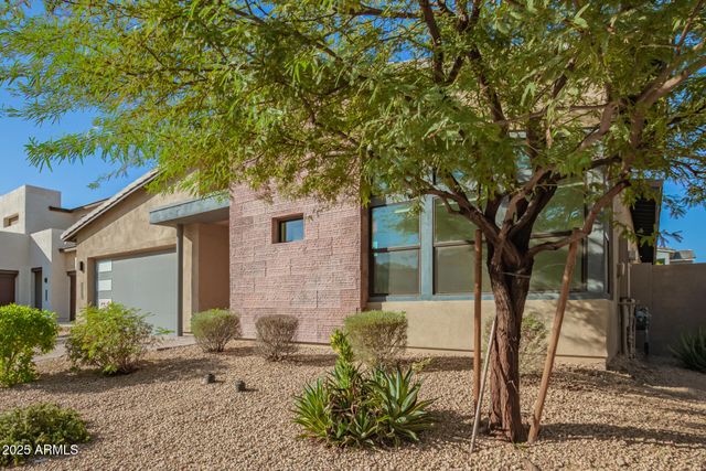 1136 E LA MIRADA Drive, Phoenix, AZ 85042