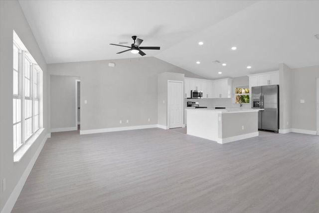 3393 NW 38th Avenue, Okeechobee, FL 34972