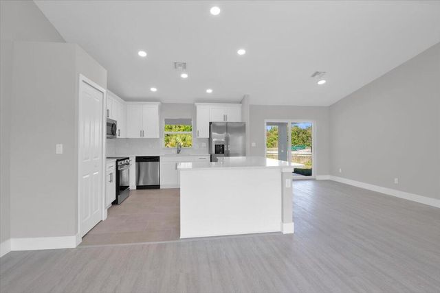 3393 NW 38th Avenue, Okeechobee, FL 34972