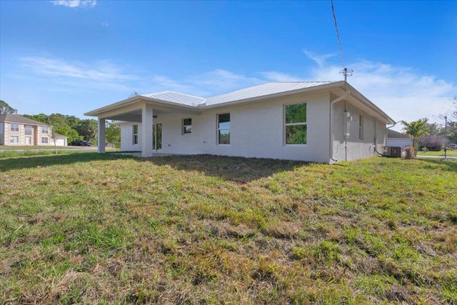 3393 NW 38th Avenue, Okeechobee, FL 34972