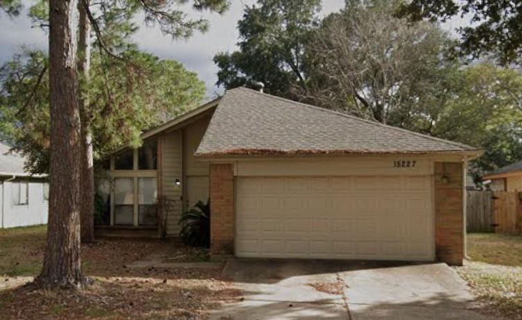 15227 Beechnut Street, Houston, TX 77083