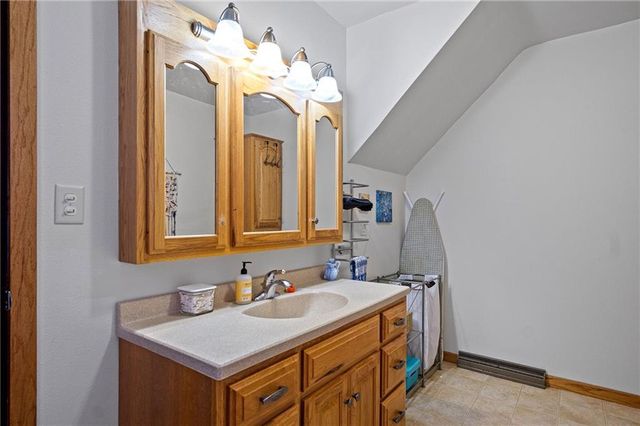 1027 Pershing Street, Eau Claire, WI 54703