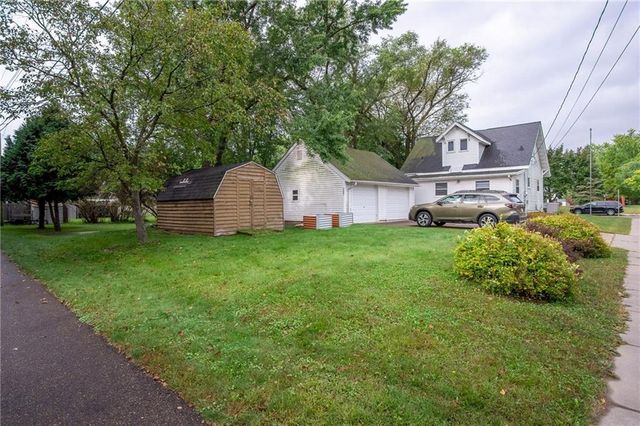 1027 Pershing Street, Eau Claire, WI 54703