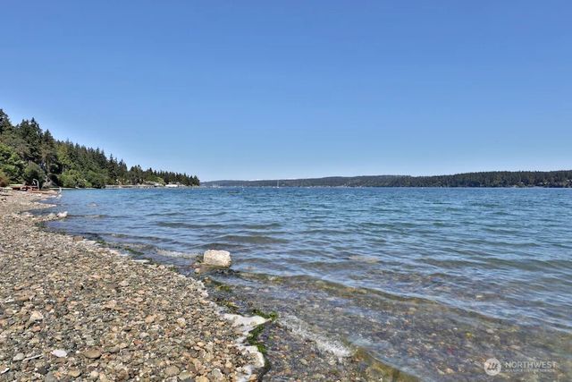 5341 S Bercot Road, Freeland, WA 98249