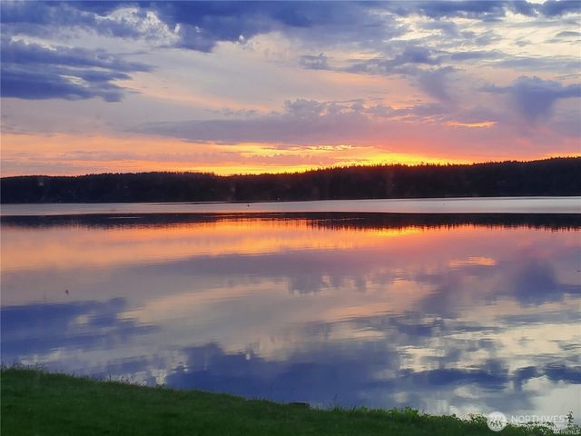 5341 S Bercot Road, Freeland, WA 98249