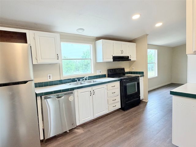 9721 Limestone Court, Joshua, TX 76058