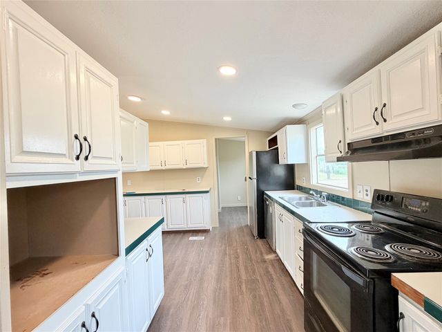 9721 Limestone Court, Joshua, TX 76058