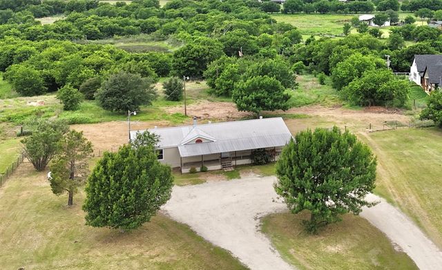 9721 Limestone Court, Joshua, TX 76058