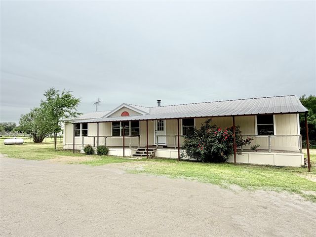 9721 Limestone Court, Joshua, TX 76058