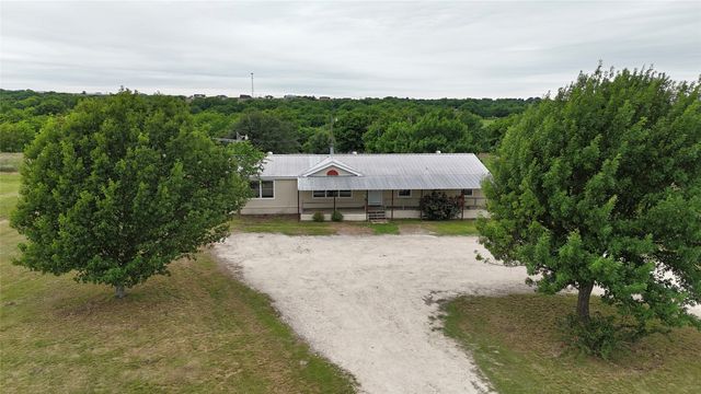 9721 Limestone Court, Joshua, TX 76058