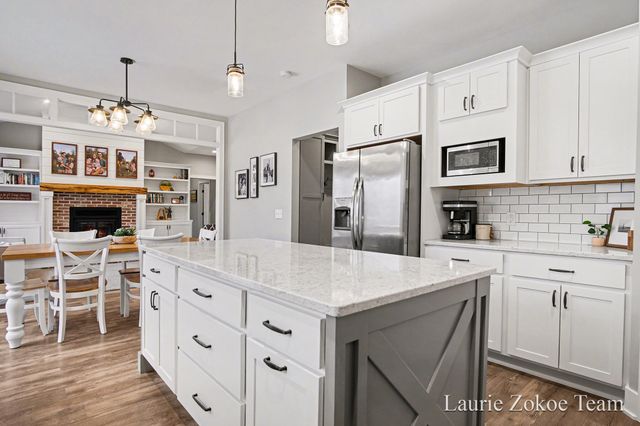 671 Leonard Street Nw, Tallmadge Twp, MI 49534