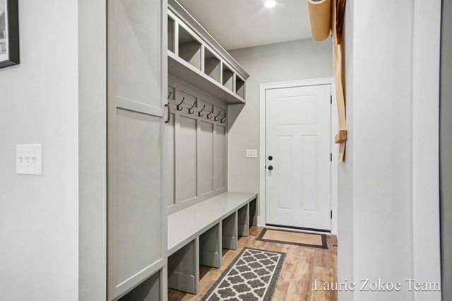 671 Leonard Street Nw, Tallmadge Twp, MI 49534