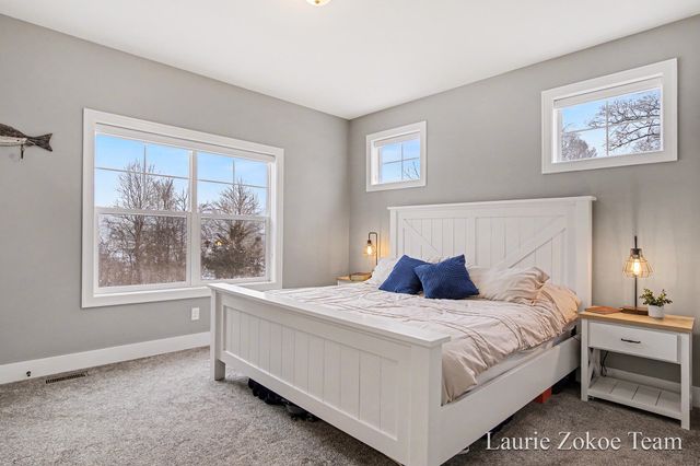 671 Leonard Street Nw, Tallmadge Twp, MI 49534