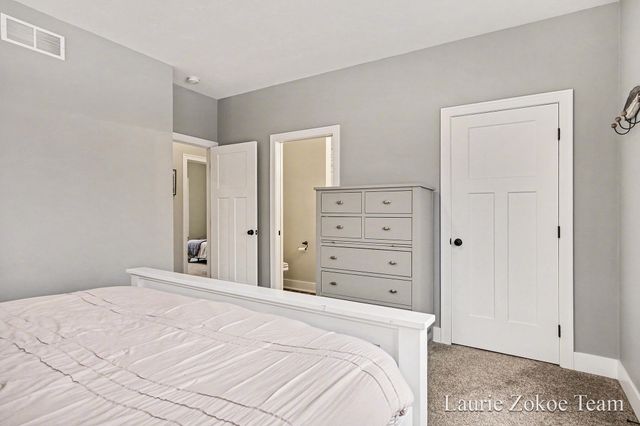 671 Leonard Street Nw, Tallmadge Twp, MI 49534