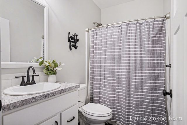 671 Leonard Street Nw, Tallmadge Twp, MI 49534