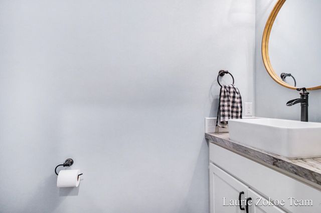 671 Leonard Street Nw, Tallmadge Twp, MI 49534