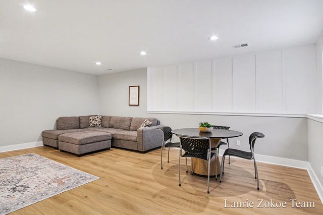 671 Leonard Street Nw, Tallmadge Twp, MI 49534