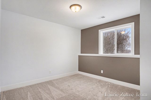 671 Leonard Street Nw, Tallmadge Twp, MI 49534