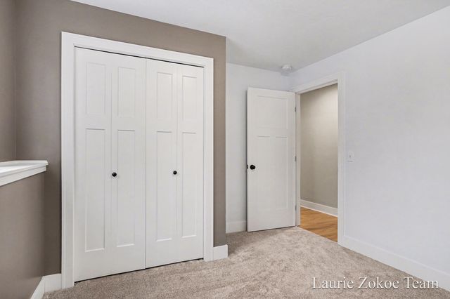 671 Leonard Street Nw, Tallmadge Twp, MI 49534