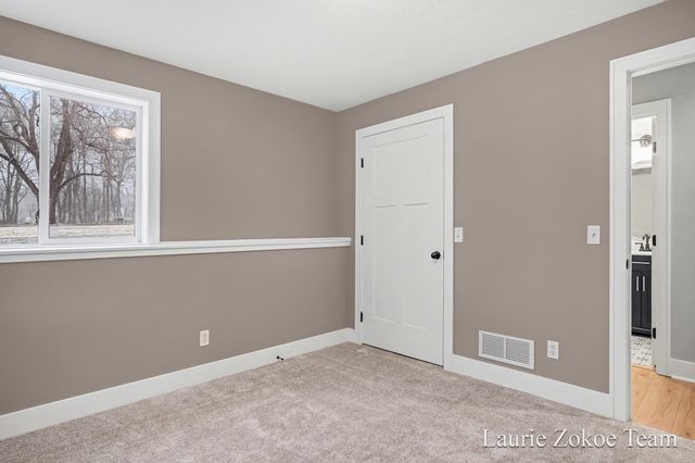 671 Leonard Street Nw, Tallmadge Twp, MI 49534