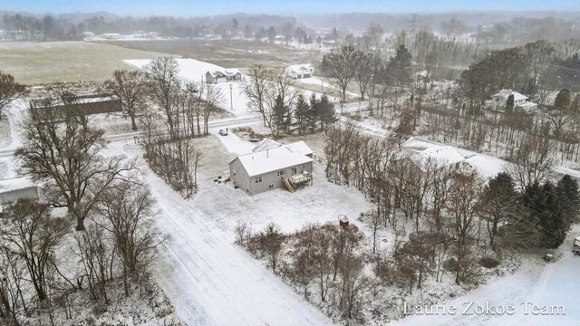 671 Leonard Street Nw, Tallmadge Twp, MI 49534