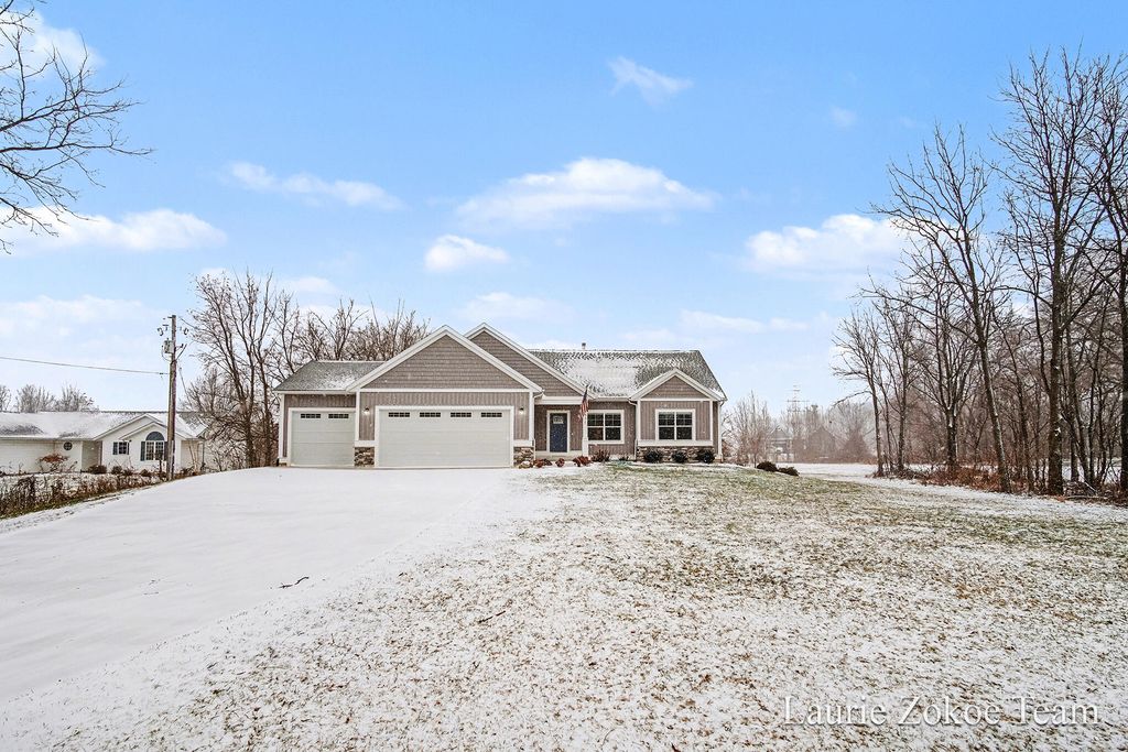 671 Leonard Street Nw, Tallmadge Twp, MI 49534