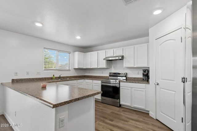 17145 W STRAIGHT ARROW Lane, Surprise, AZ 85387