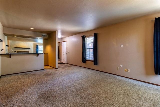 4400 Hemingway Drive 217, Oklahoma City, OK 73118
