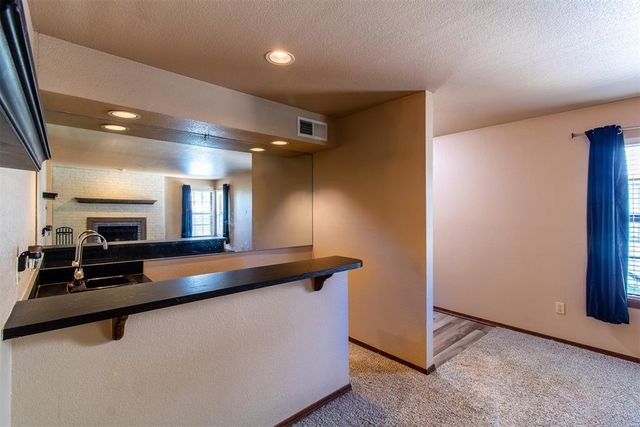 4400 Hemingway Drive 217, Oklahoma City, OK 73118