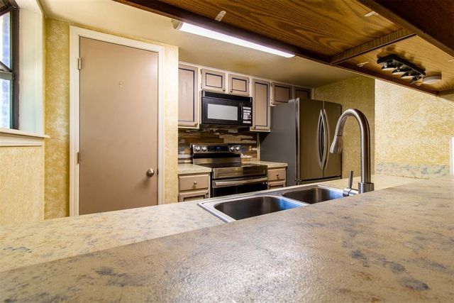 4400 Hemingway Drive 217, Oklahoma City, OK 73118
