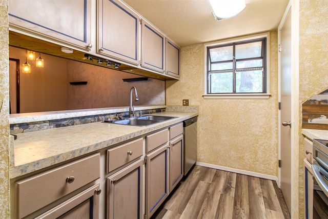 4400 Hemingway Drive 217, Oklahoma City, OK 73118