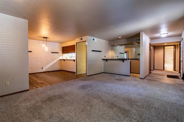 4400 Hemingway Drive 217, Oklahoma City, OK 73118