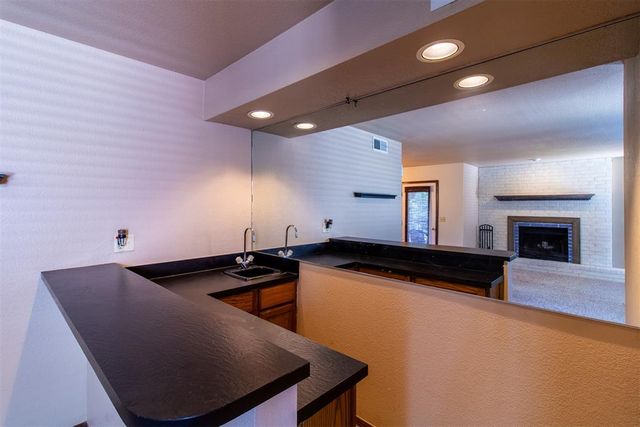 4400 Hemingway Drive 217, Oklahoma City, OK 73118