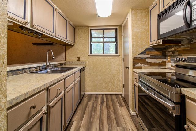 4400 Hemingway Drive 217, Oklahoma City, OK 73118