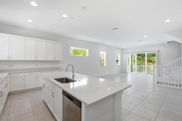 12625 MACHIAVELLI Way, Palm Beach Gardens, FL 33418