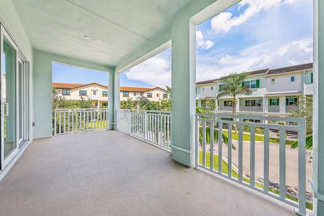12625 MACHIAVELLI Way, Palm Beach Gardens, FL 33418