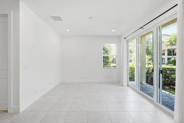 12625 MACHIAVELLI Way, Palm Beach Gardens, FL 33418