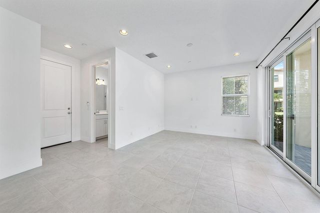 12625 MACHIAVELLI Way, Palm Beach Gardens, FL 33418
