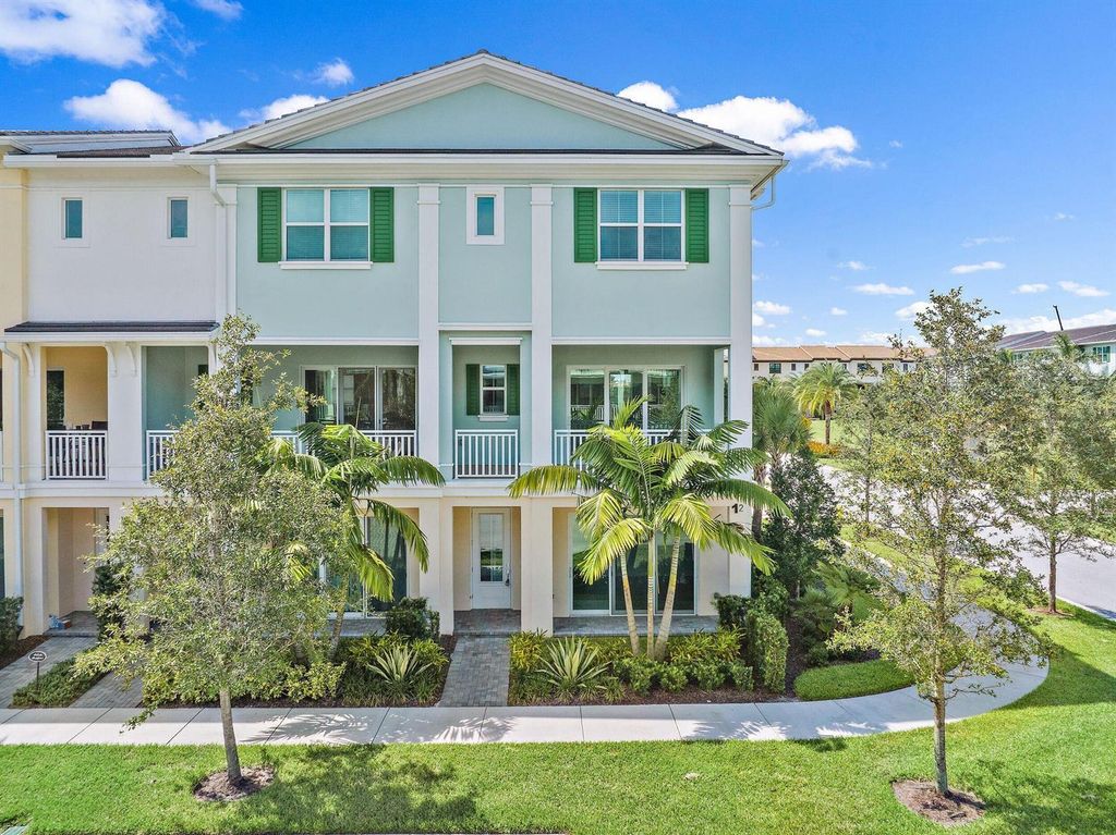 12625 MACHIAVELLI Way, Palm Beach Gardens, FL 33418