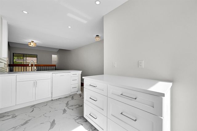 2578 Riverside Dr 421, Coral Springs, FL 33065